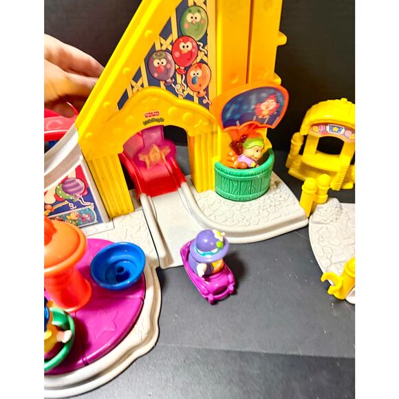 Fisher Price Little People Surprise Sounds Fun Park Carnival figures no sound - Picture 6 of 6